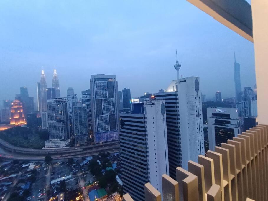 Cl 27A Insta Klcc View & Infinity Pool View Apartman Kuala Lumpur Kültér fotó