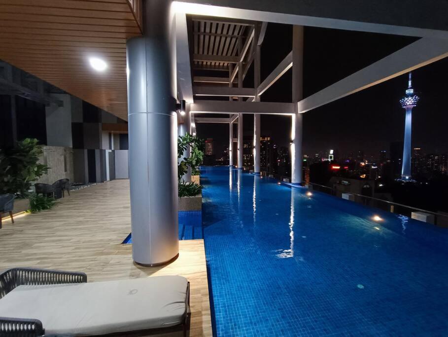 Cl 27A Insta Klcc View & Infinity Pool View Apartman Kuala Lumpur Kültér fotó