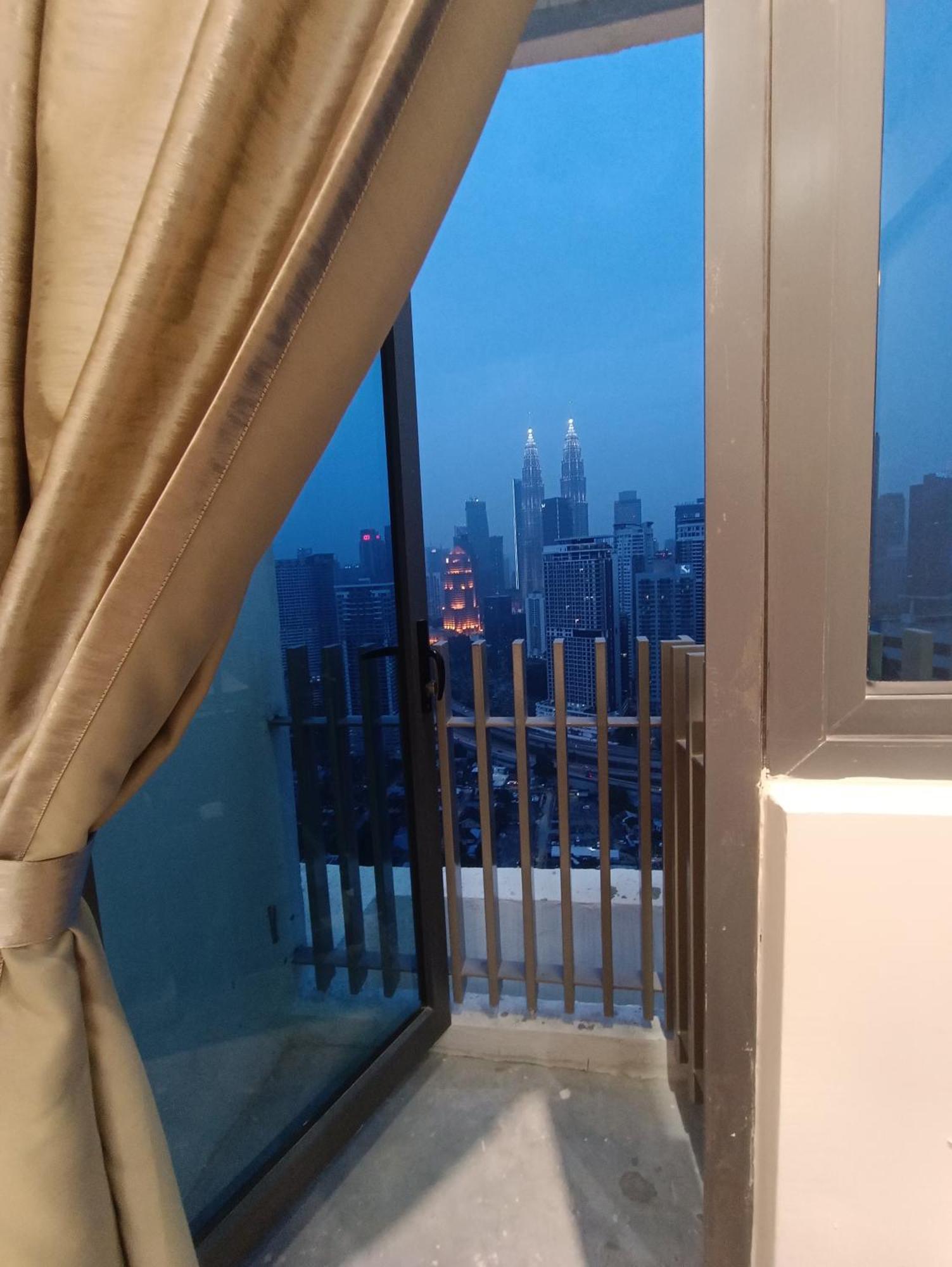 Cl 27A Insta Klcc View & Infinity Pool View Apartman Kuala Lumpur Kültér fotó